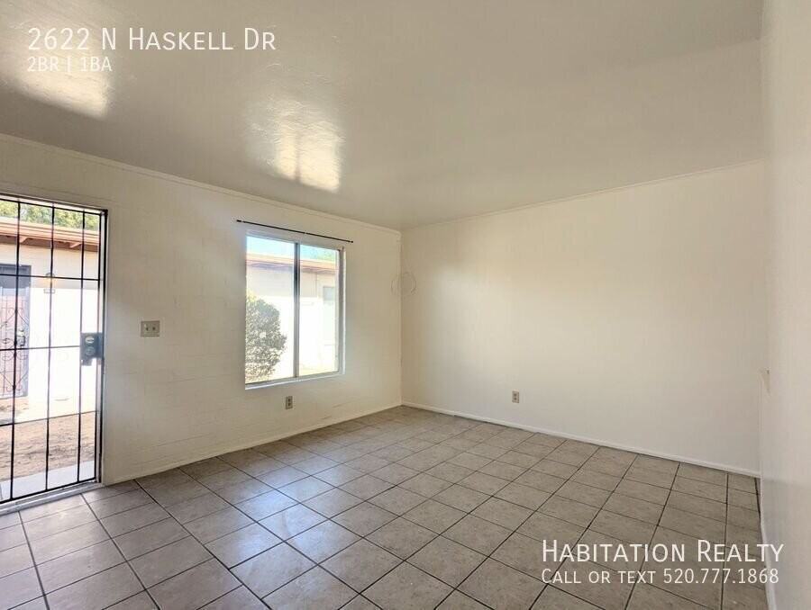 2622 N Haskell Dr - Photo 7 of 16