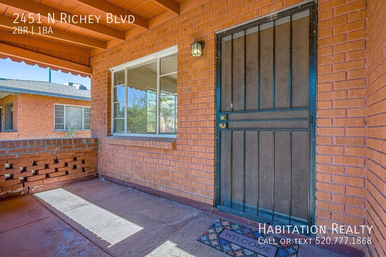 2451 N Richey Blvd - Photo 3 of 42