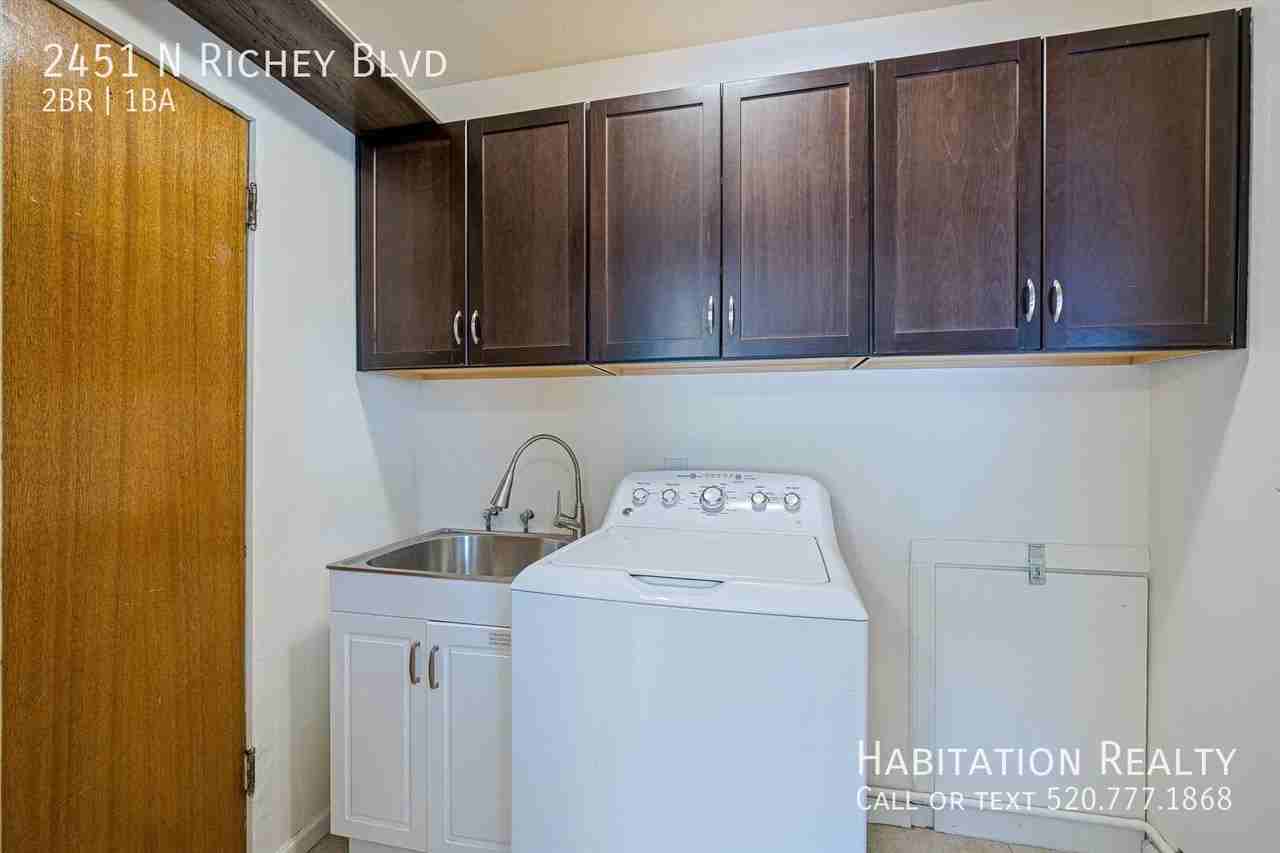 2451 N Richey Blvd - Photo 6 of 42