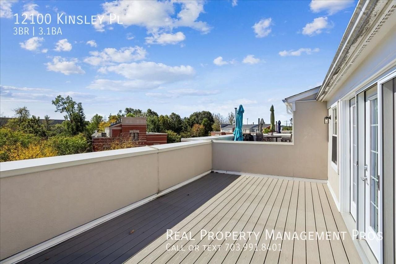 12100 Kinsley Pl - Photo 3 of 50