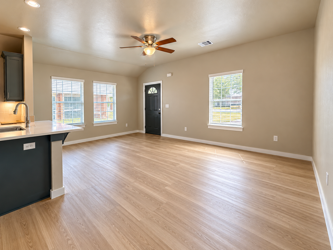 309 Nw Arlington Ave #2 - Photo 3 of 22
