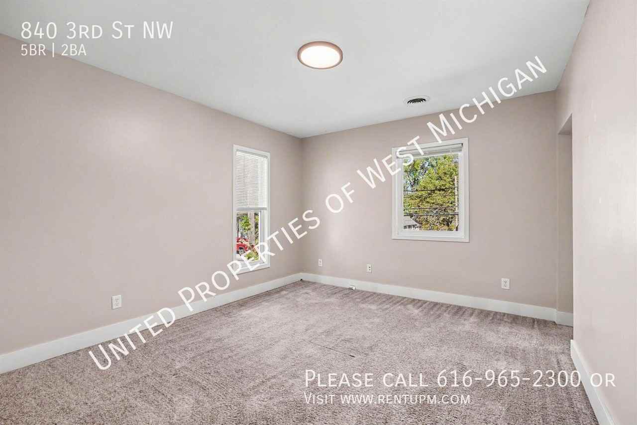 840 3rd St Nw - Photo 6 of 19