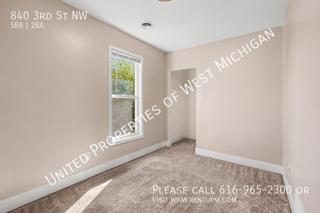 840 3rd St Nw - Photo 7 of 19