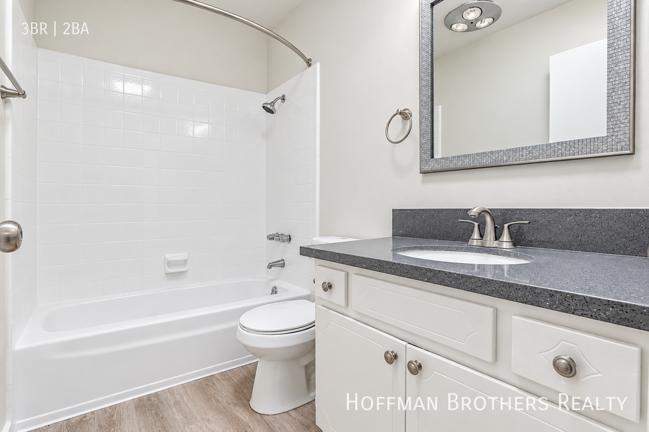 8011 Romaine St #306 - Photo 7 of 22
