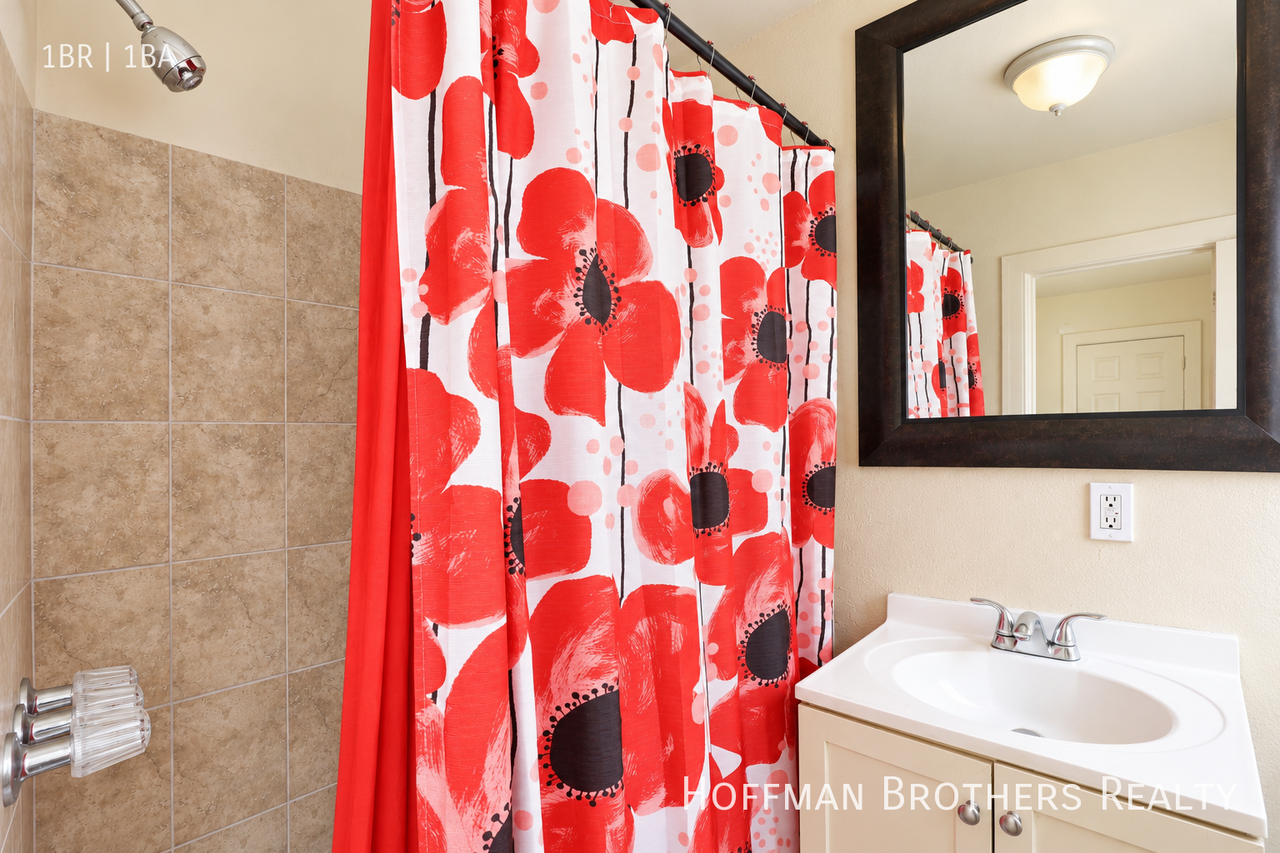 6326 Brynhurst Ave #6326 - Photo 7 of 15