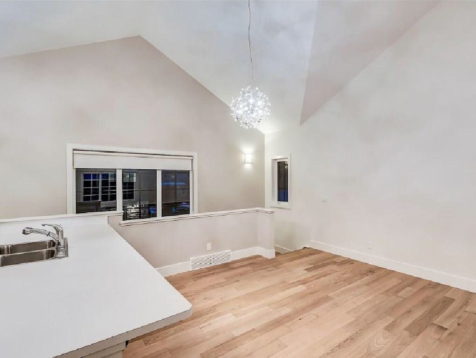 35 Hong Kong Rd Sw - Photo 3 of 22