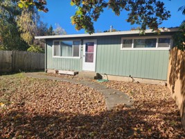 featured image of 4 Ione Street 4 Plex