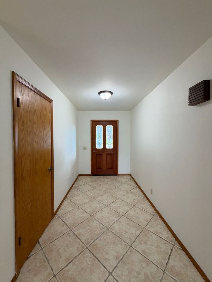 841 Blue Ridge Dr - Photo 4 of 50