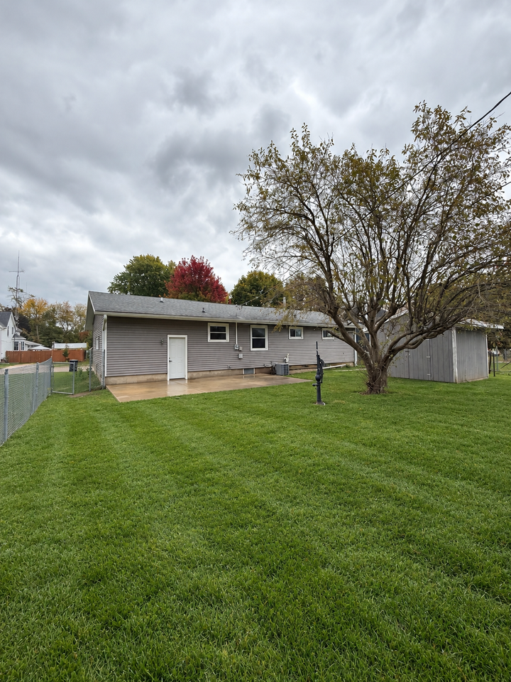 545 Maine Ave #NA - Photo 2 of 13