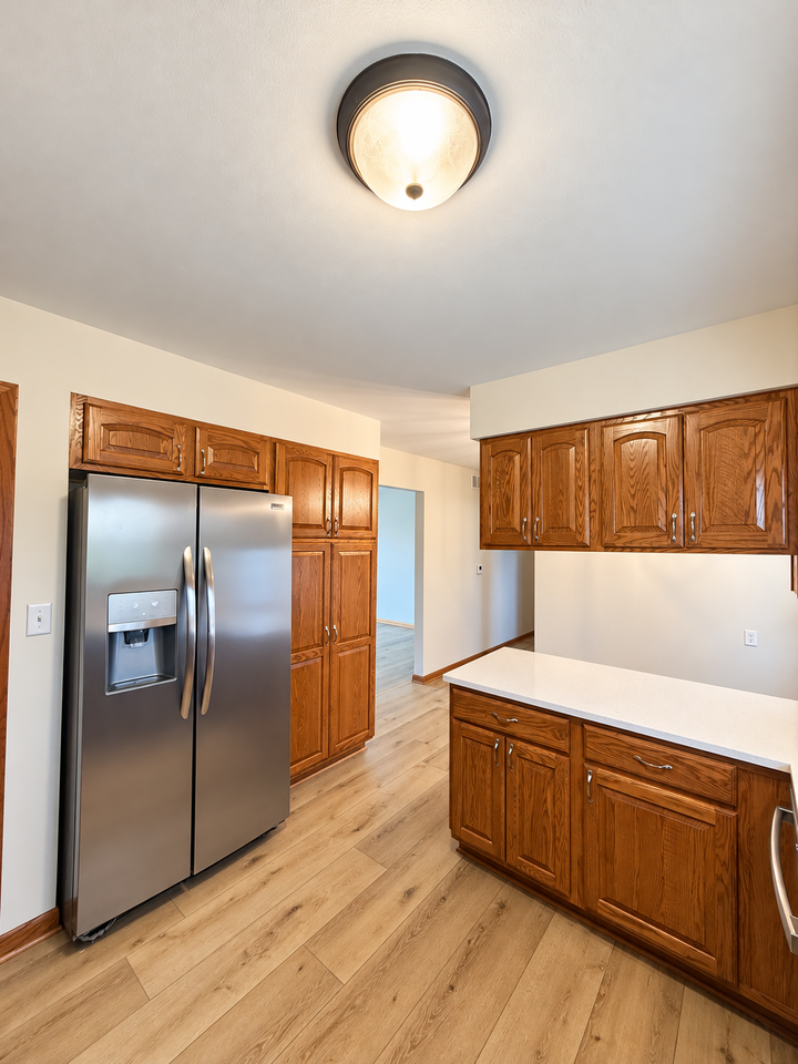 545 Maine Ave #NA - Photo 4 of 13