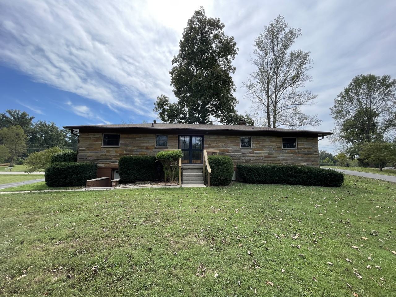952 Capitol Blvd #NA - Photo 3 of 31