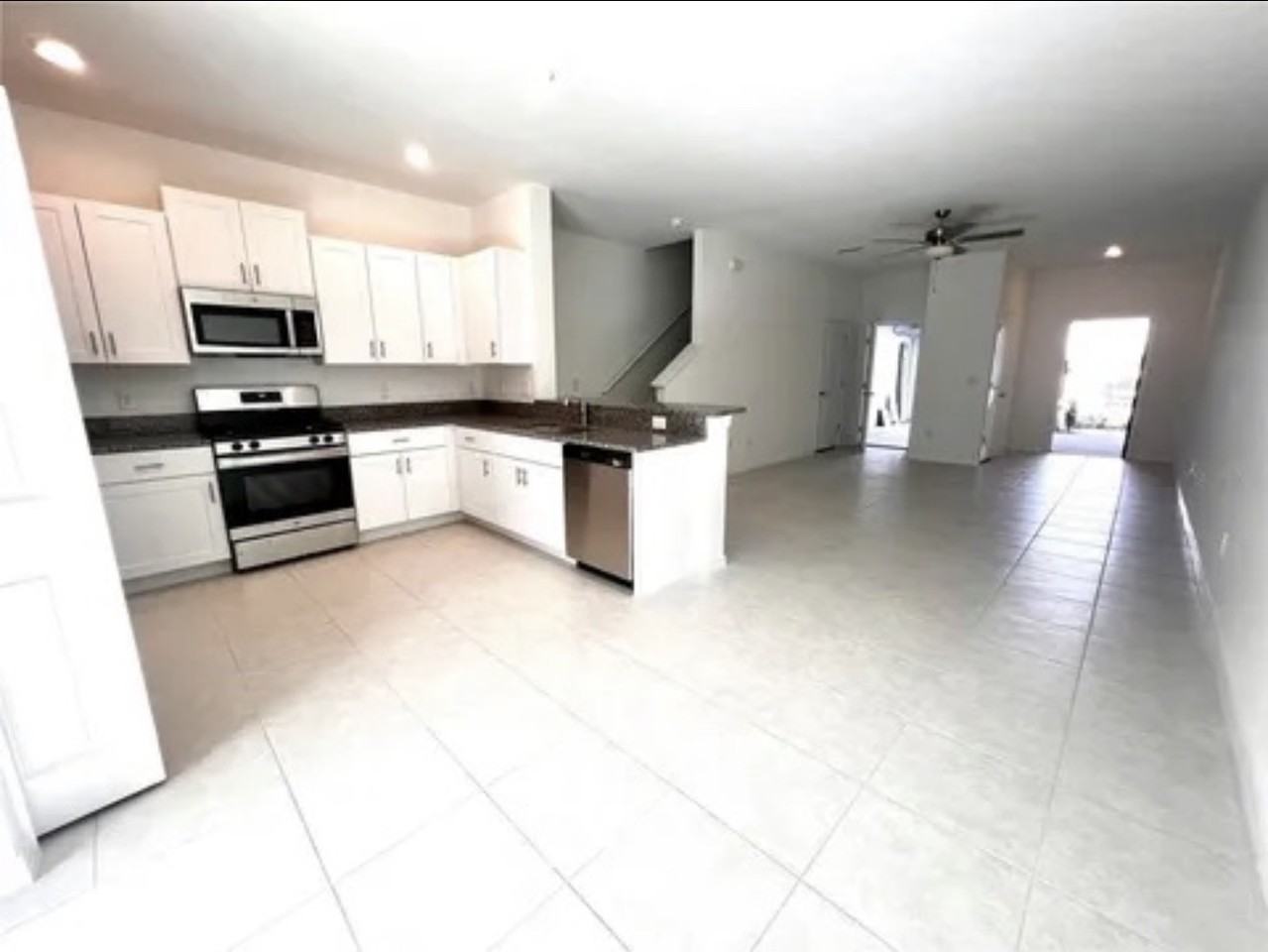 8340 Corner Pine Way #8340 - Photo 5 of 34