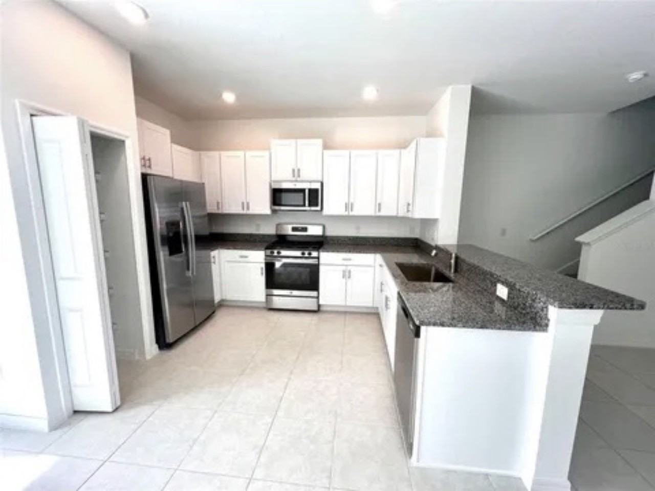 8340 Corner Pine Way #8340 - Photo 6 of 34