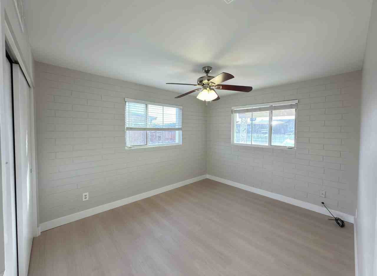 11403 N 112th Ave #NA - Photo 7 of 10