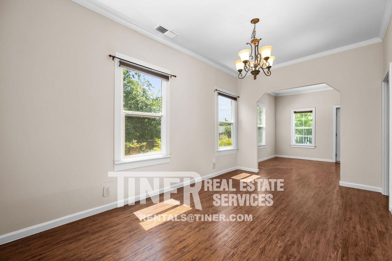 603 Mormon St - Photo 5 of 37