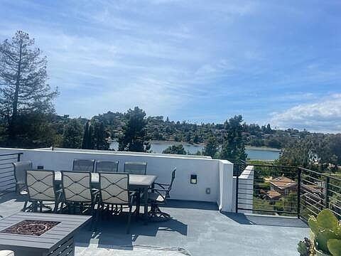 2404 Glendale Ct #NA - Photo 2 of 25
