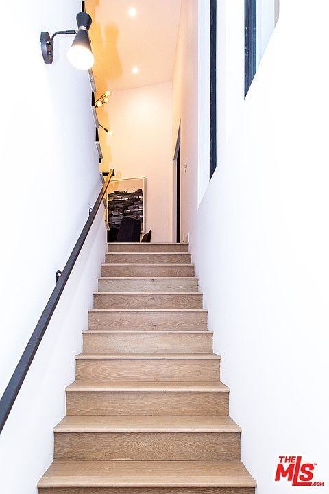 2404 Glendale Ct #NA - Photo 4 of 25