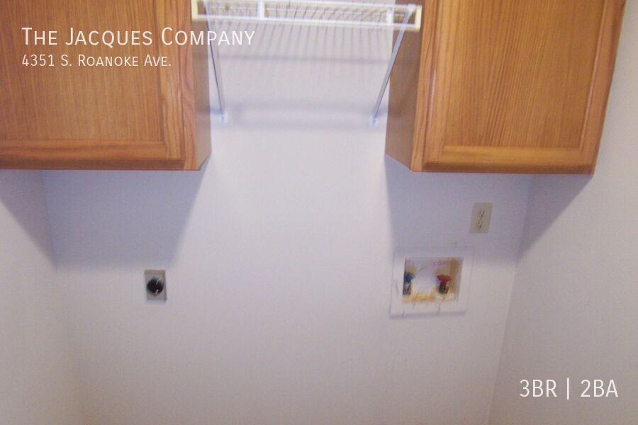 4351 S Roanoke Ave - Photo 4 of 13