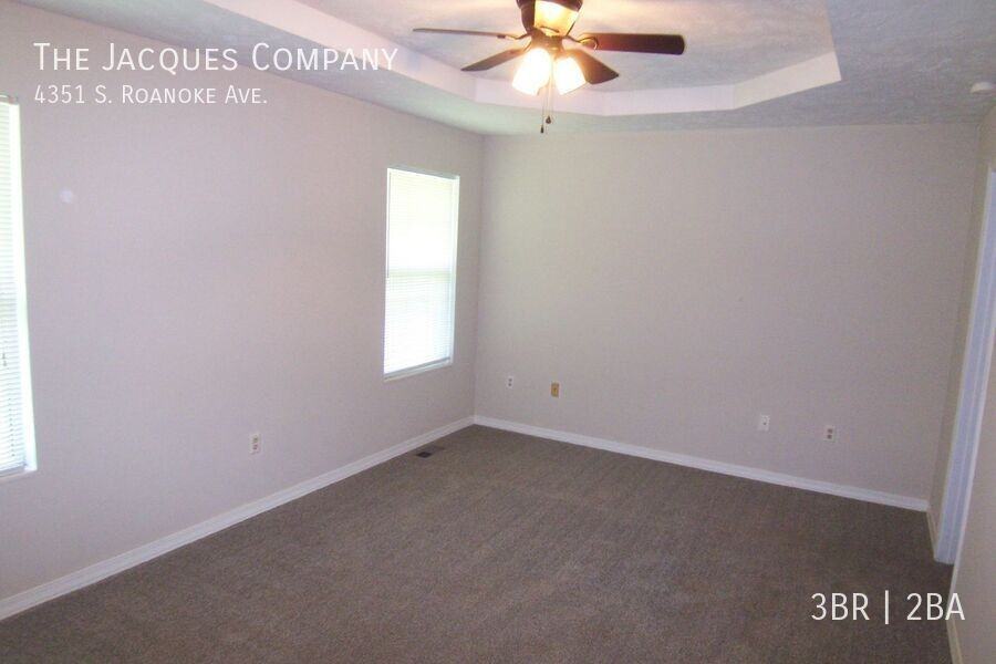 4351 S Roanoke Ave - Photo 6 of 13