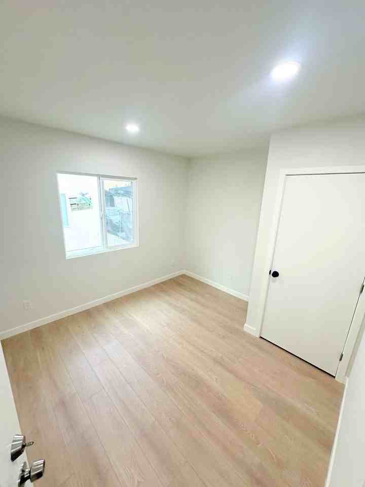 244 244 1/2 E 97th St - 244 1/2 - Photo 4 of 8