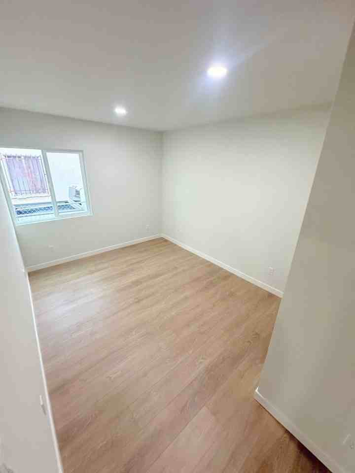 244 244 1/2 E 97th St - 244 1/2 - Photo 5 of 8