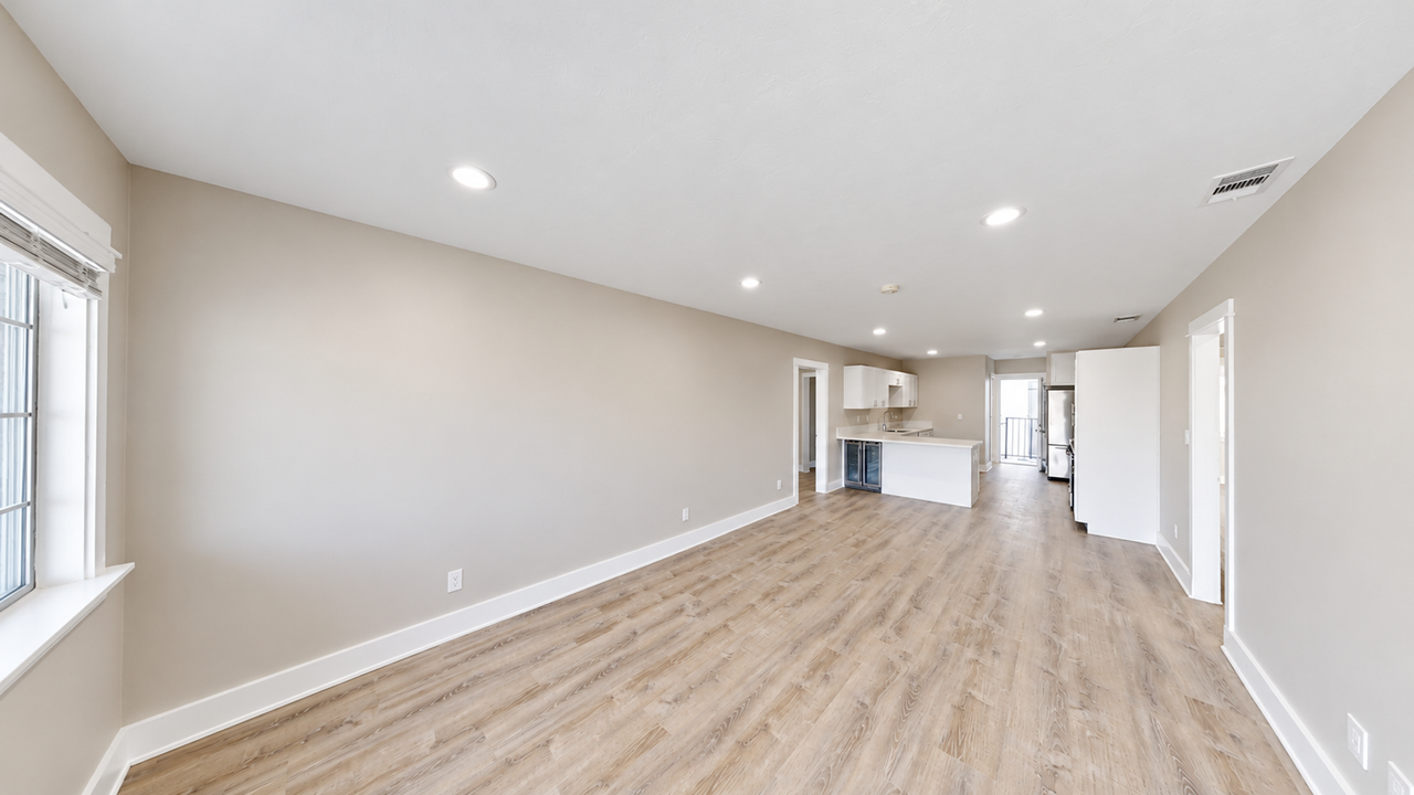 4860 Art St - Photo 5 of 20