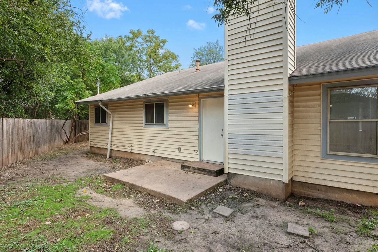 13187 Mill Stone Dr - Photo 4 of 26
