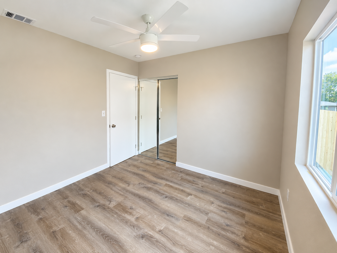 5319 W Falls View Dr - Photo 7 of 17