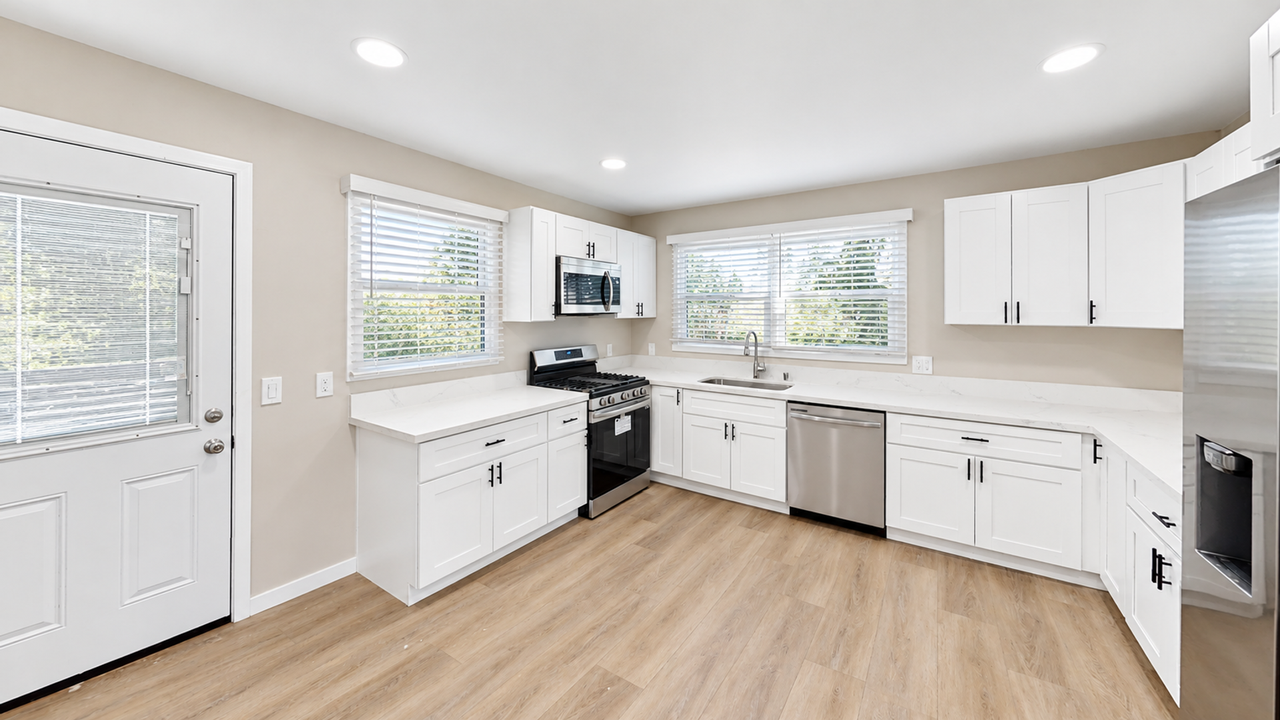 5005 La Dorna St - Photo 4 of 18