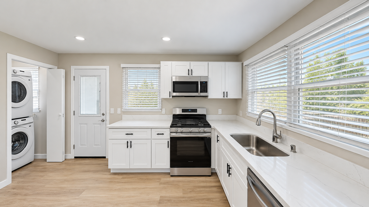 5005 La Dorna St - Photo 5 of 18