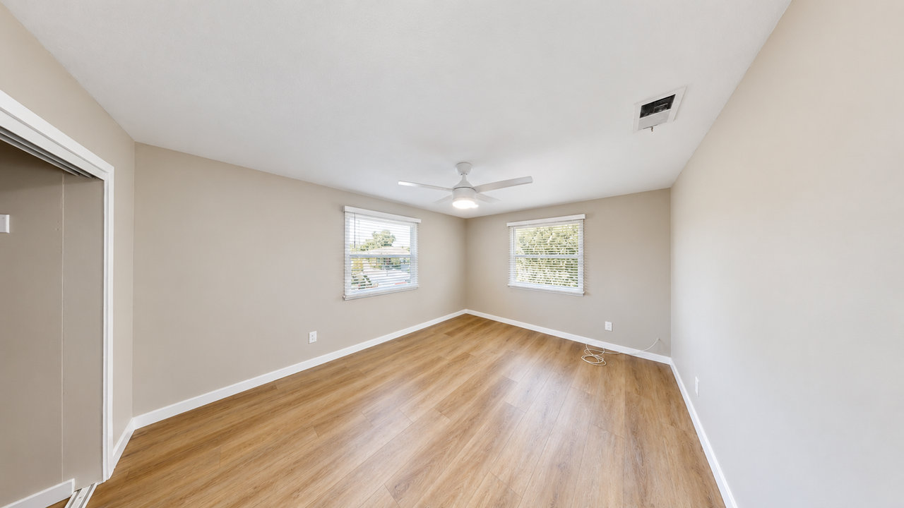 5005 La Dorna St - Photo 7 of 18