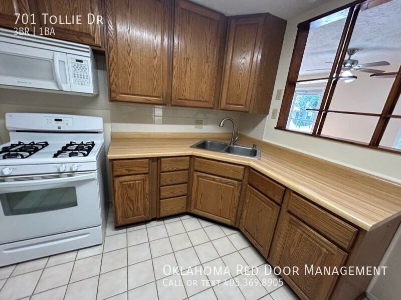 701 Tollie Dr - Photo 7 of 27