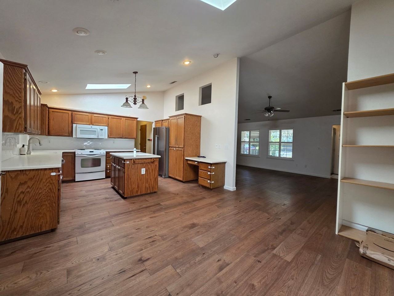 2828 S Court St - Photo 3 of 11