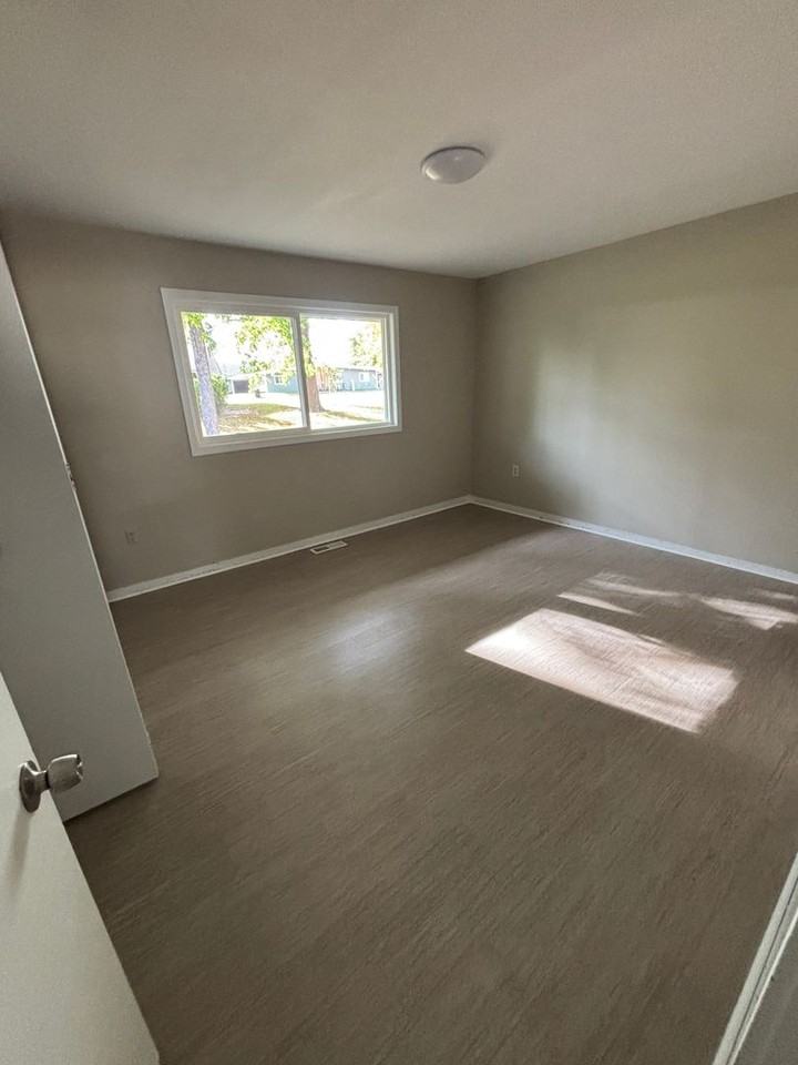 Oak Hill Land & Realty LLC - Photo 3 of 21