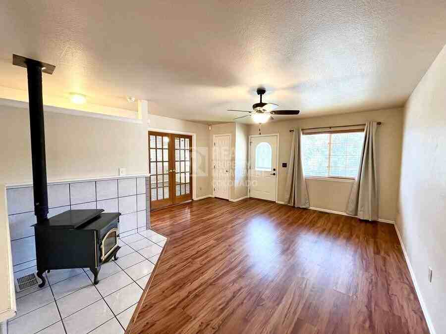 3809 N Hancock Ave - Photo 5 of 46