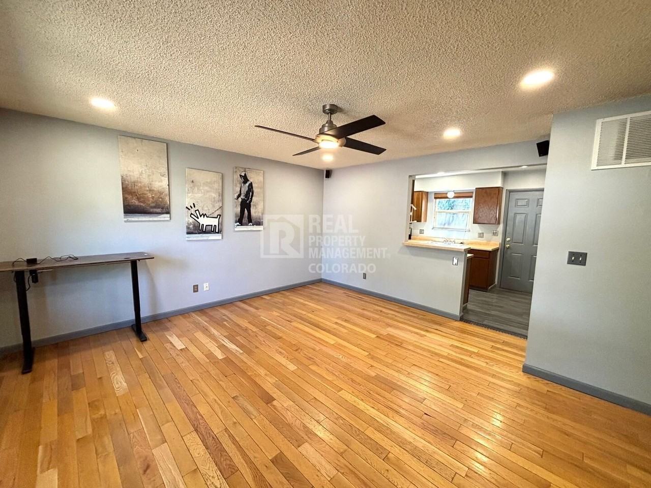 407 W Polk St - Photo 2 of 14