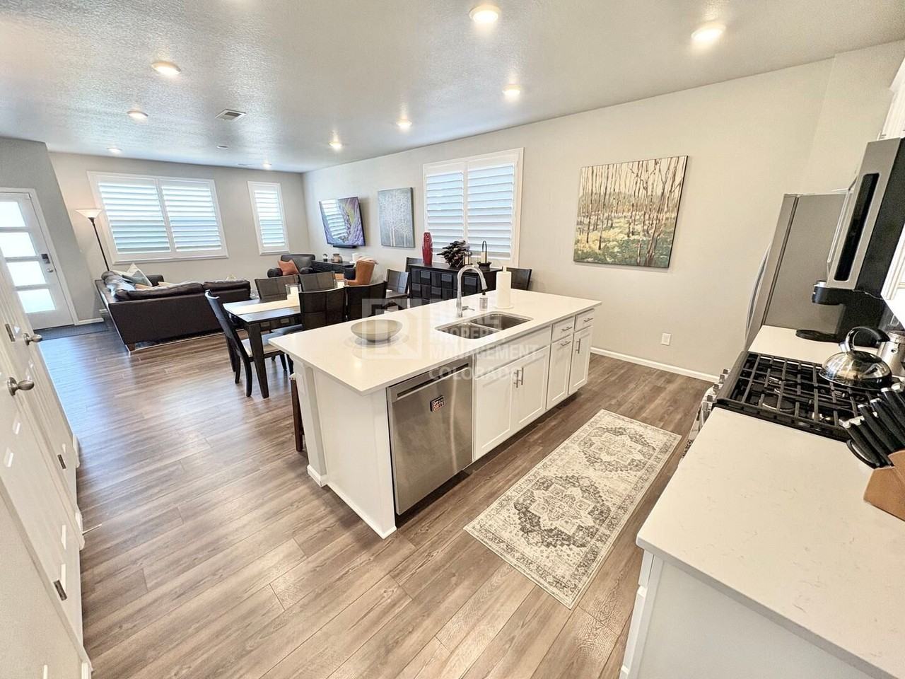 6367 N Netherland Ct - Photo 6 of 22
