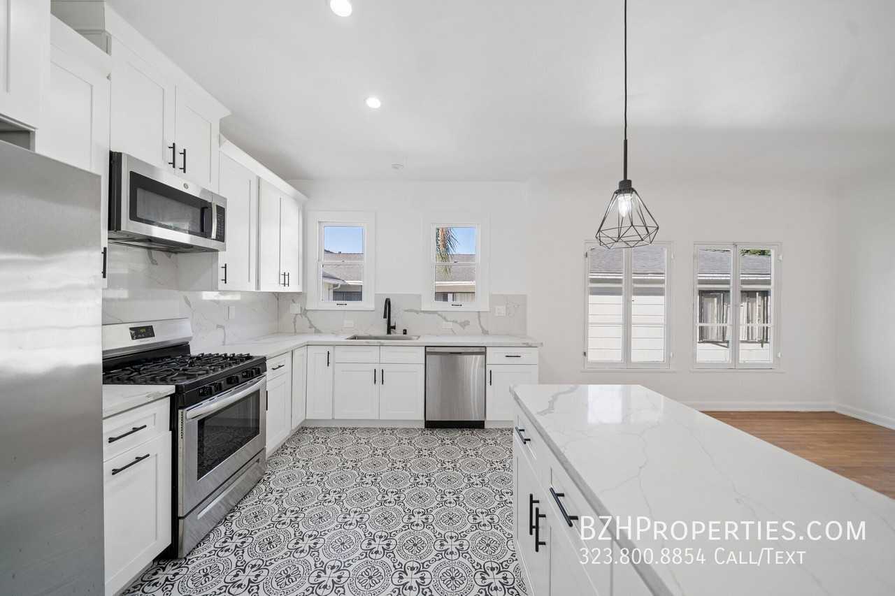 643 1/2 S Cloverdale Ave - Photo 7 of 29