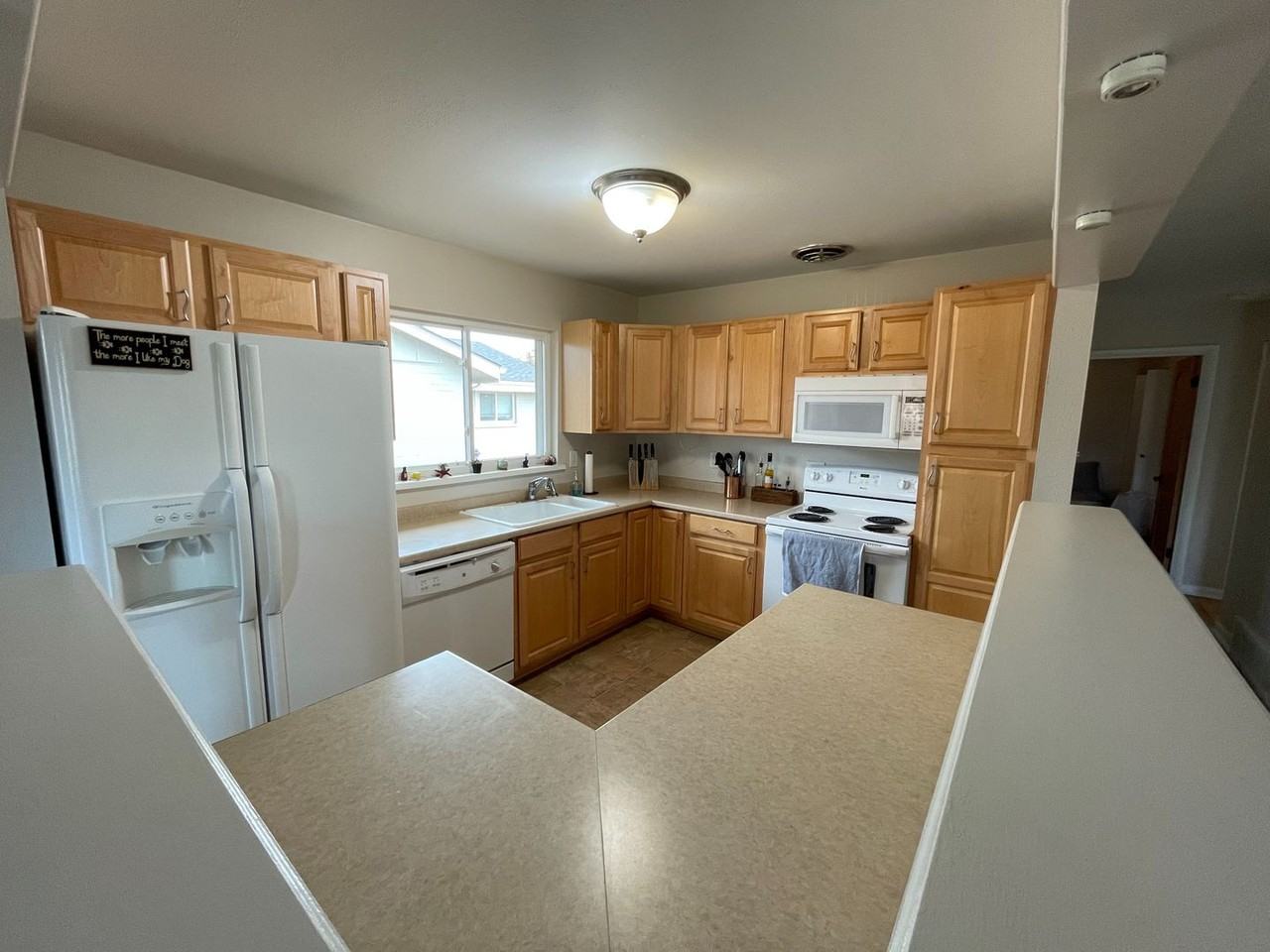1051 S Holly St - Photo 7 of 17