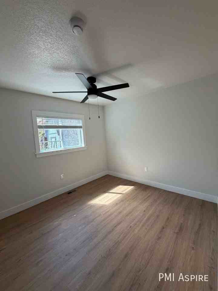 5513 W Mississippi Ave #2 - Photo 5 of 17