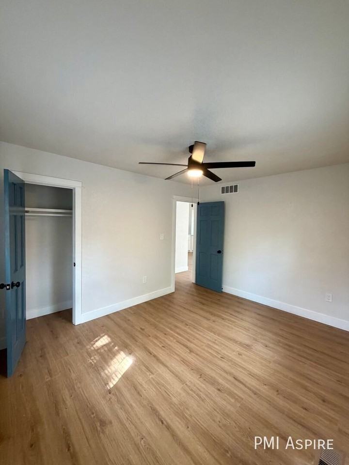 5513 W Mississippi Ave #2 - Photo 6 of 17