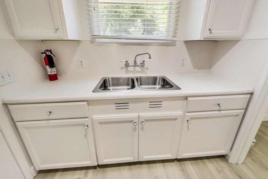 143 Alma St #04 - Photo 3 of 22
