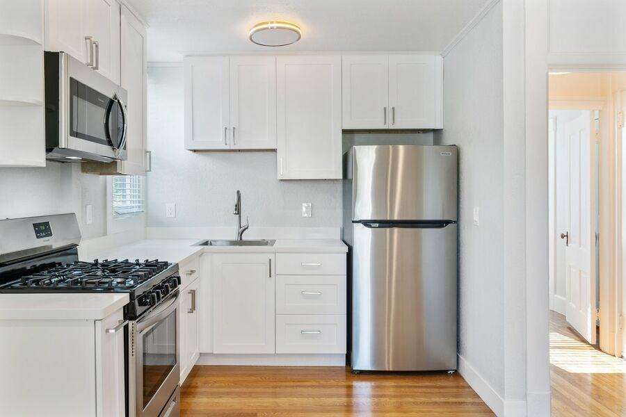 159 Emerson St #04 - Photo 3 of 32