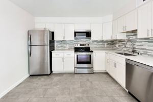 featured image of 1221 Clinton St