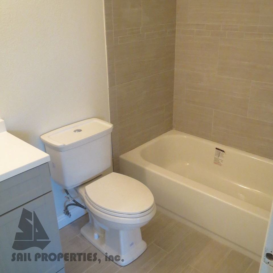 5662 Eastbourne Walk - Photo 4 of 31