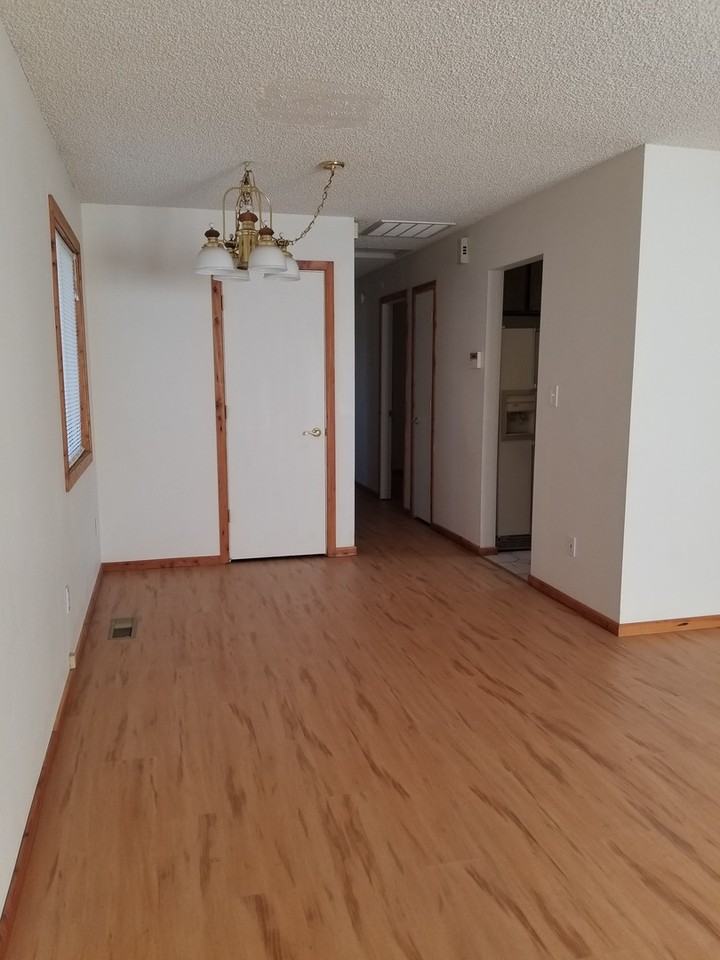 232 Ne 7th St - Photo 5 of 11