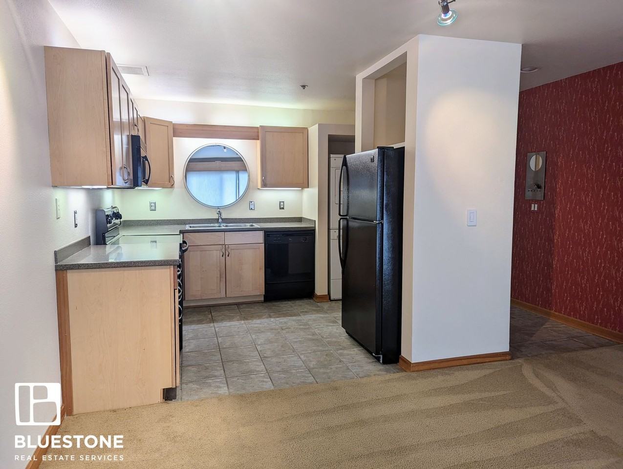 940 Nw Naito Pkwy #L14 - Photo 4 of 17