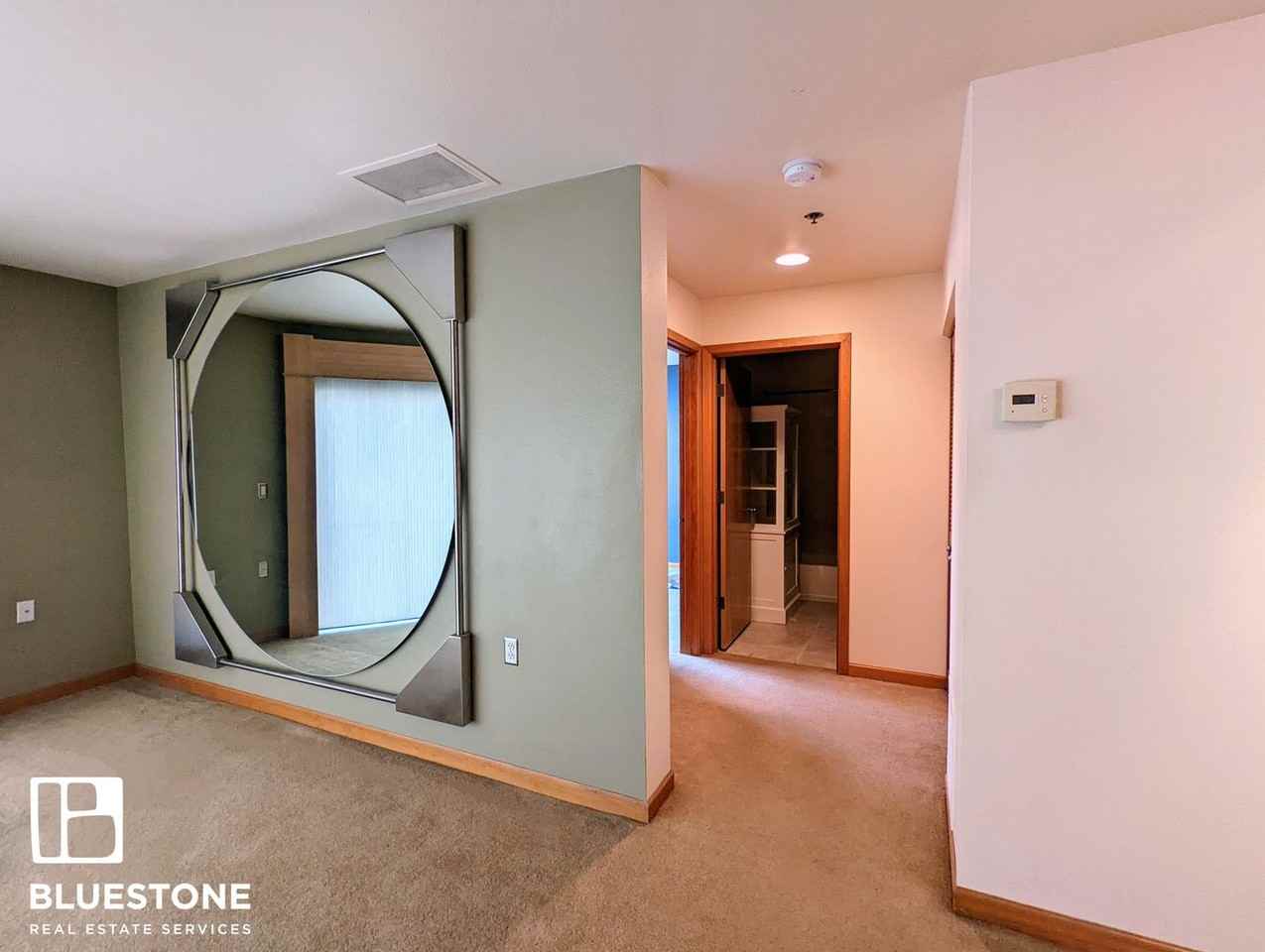 940 Nw Naito Pkwy #L14 - Photo 5 of 17
