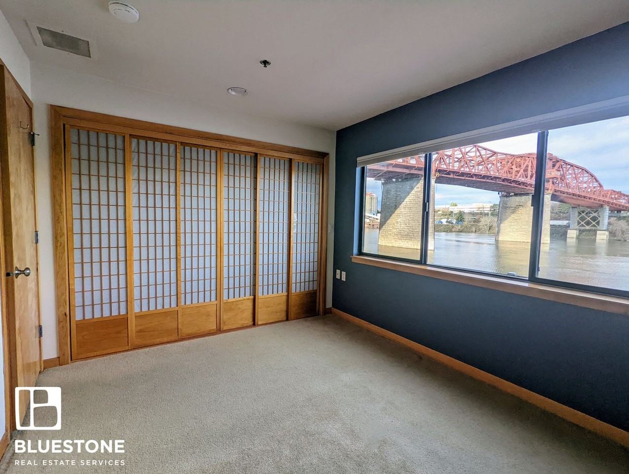 940 Nw Naito Pkwy #L14 - Photo 6 of 17