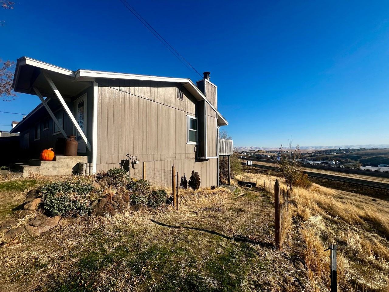 1700 Sw Hailey Ave - Photo 3 of 25